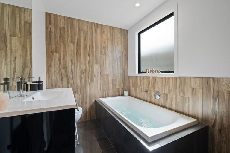 Photo of property in 62 Shields Street, Clyde, 9330