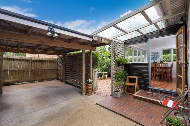 Photo of property in 53 Hillcrest Avenue, Hillcrest, Rotorua, 3015