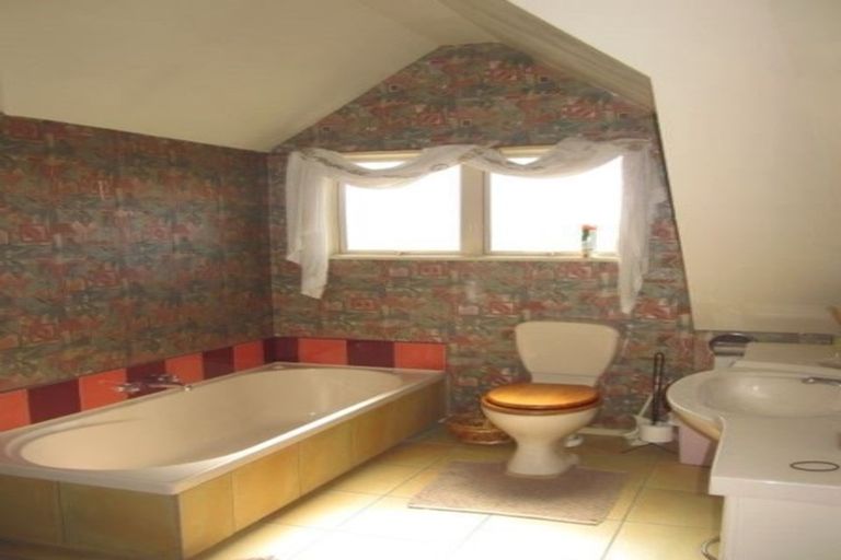 Photo of property in 7a Nortons Road, Avonhead, Christchurch, 8042