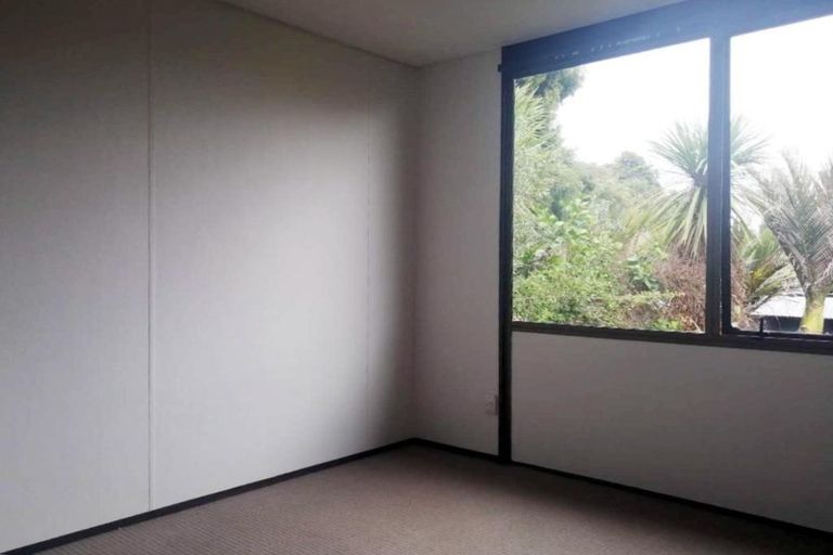 Photo of property in 643 Beach Road, Rothesay Bay, Auckland, 0630