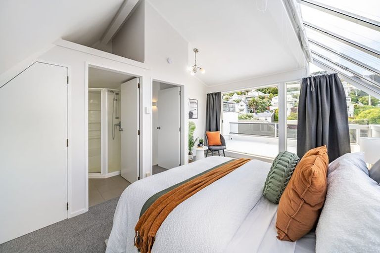 Photo of property in Mcfarlane Mews, 7/2 Mcfarlane Street, Mount Victoria, Wellington, 6011