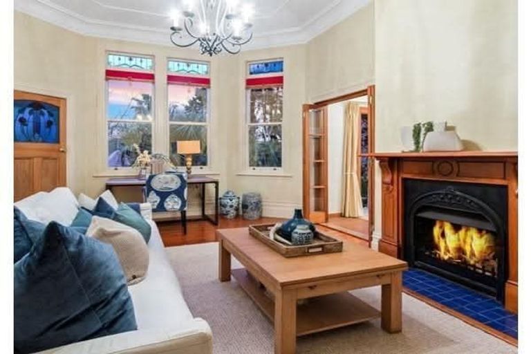 Photo of property in 366 Rimmer Road, Helensville, 0875