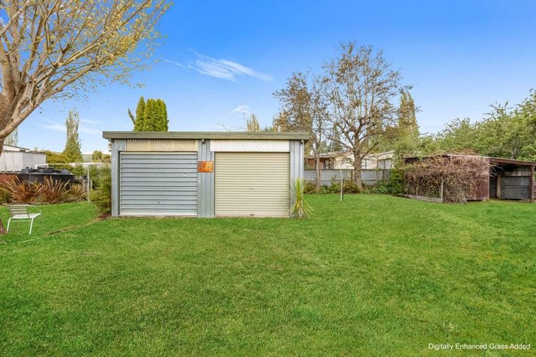 Photo of property in 64 Leamington Street, Waikaia, 9778