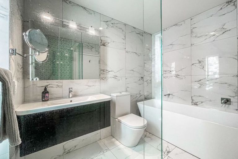 Photo of property in 1/7 Macky Avenue, Devonport, Auckland, 0624