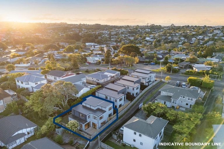 Photo of property in 41d Sunnynook Road, Forrest Hill, Auckland, 0620