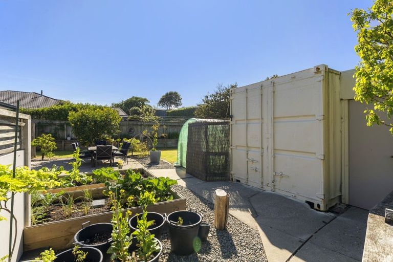 Photo of property in 9 Byron Brown Place, Otaki Beach, Otaki, 5512
