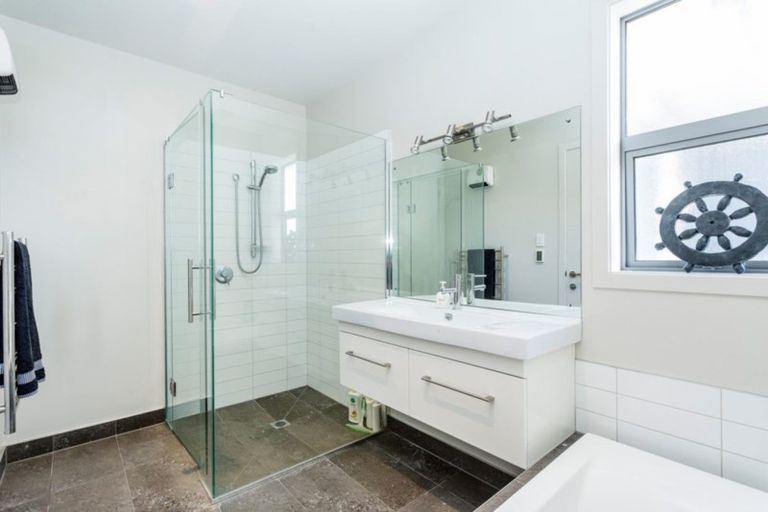 Photo of property in 18 Hagart-alexander Drive, Mosgiel, 9024