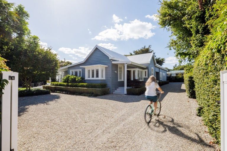 Photo of property in 46 Williams Street, Cambridge, 3434