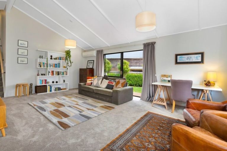 Photo of property in 5a St Michaels Avenue, Point Chevalier, Auckland, 1022