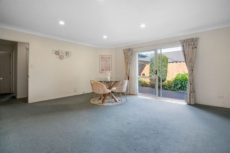 Photo of property in 79 Longford Park Drive, Takanini, 2112