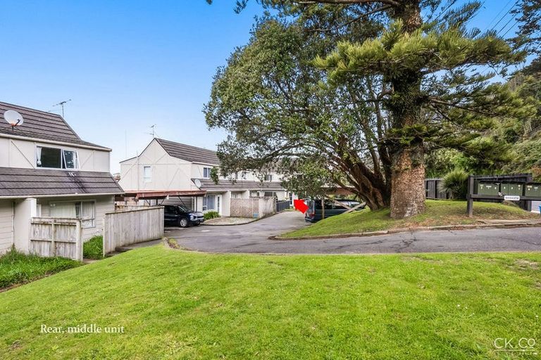Photo of property in 2/264 Grounsell Crescent, Belmont, Lower Hutt, 5010