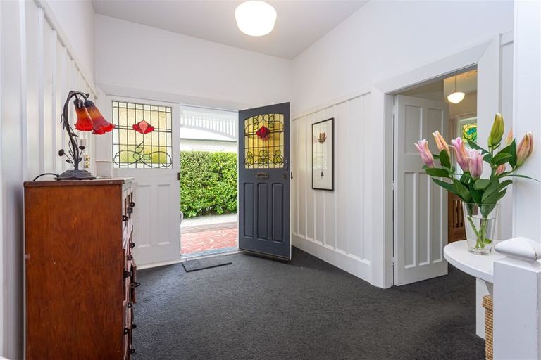 Photo of property in 21 Locarno Street, Opawa, Christchurch, 8023