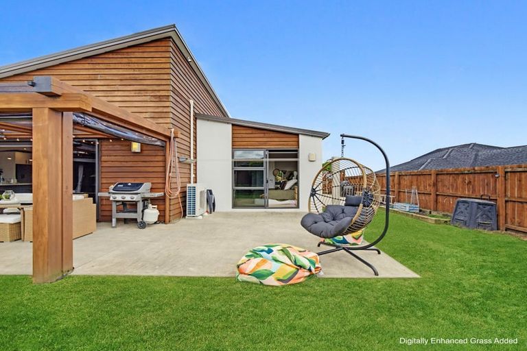 Photo of property in 12 Millbrae Place, Pokeno, 2402