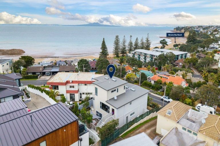 Photo of property in 1/28 Oban Road, Browns Bay, Auckland, 0630