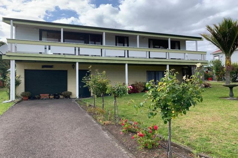 Photo of property in 10 Myrtle Drive, Omokoroa, 3114