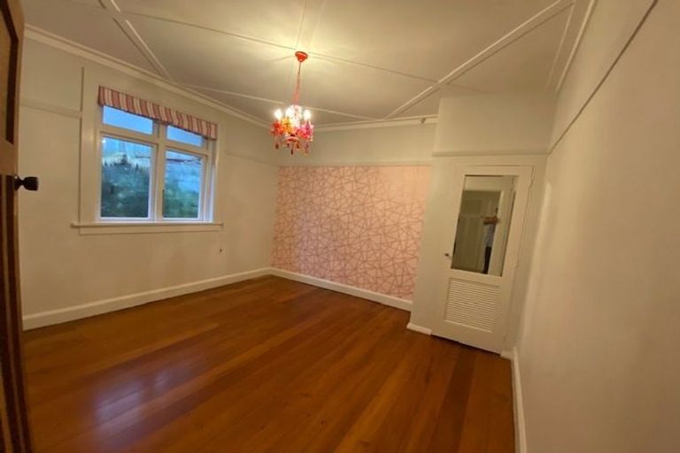 Photo of property in 54 Kano Street, Karori, Wellington, 6012