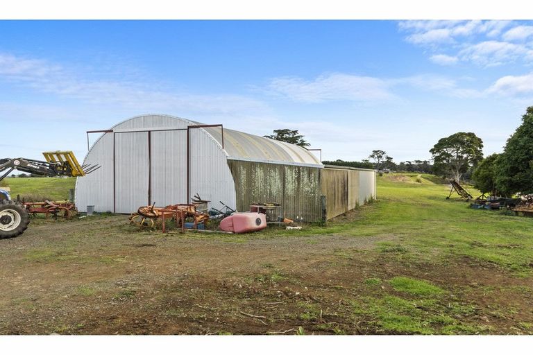 Photo of property in 16 Tearoe Road, Manukau Heads, Waiuku, 2684