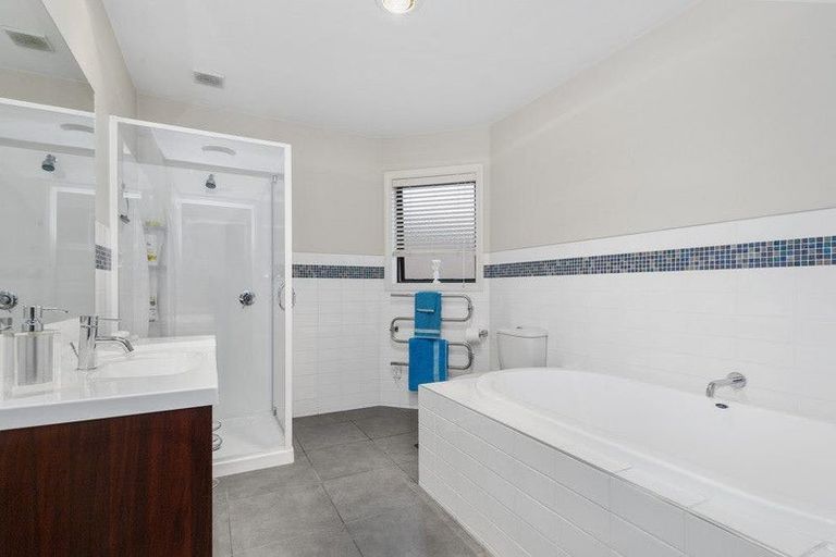 Photo of property in 12a Sheridan Crescent, Trentham, Upper Hutt, 5018