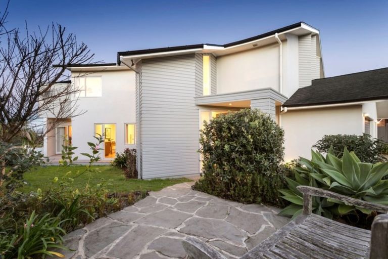 Photo of property in 21 Waimana Avenue, Northcote Point, Auckland, 0627