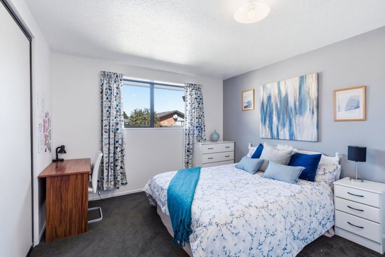 Photo of property in 26 Takaro Avenue, Sockburn, Christchurch, 8042