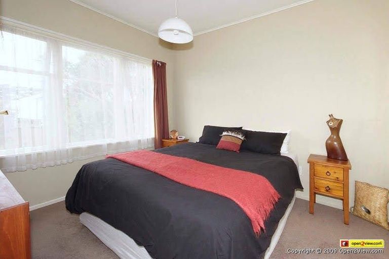 Photo of property in 24 Phillip Street, Johnsonville, Wellington, 6037