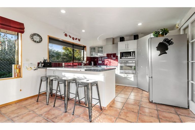 Photo of property in 2/2 Fountainhead Lane, Hillmorton, Christchurch, 8025