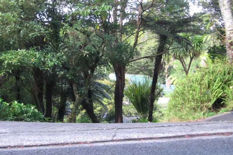Photo of property in 5 Sylvan Valley Avenue, Titirangi, Auckland, 0604