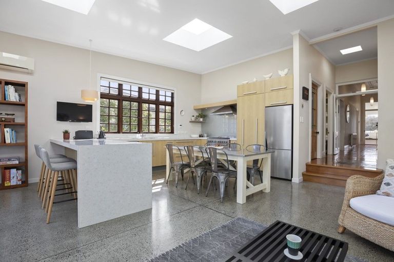 Photo of property in 37 Abbotsford Terrace, Devonport, Auckland, 0624
