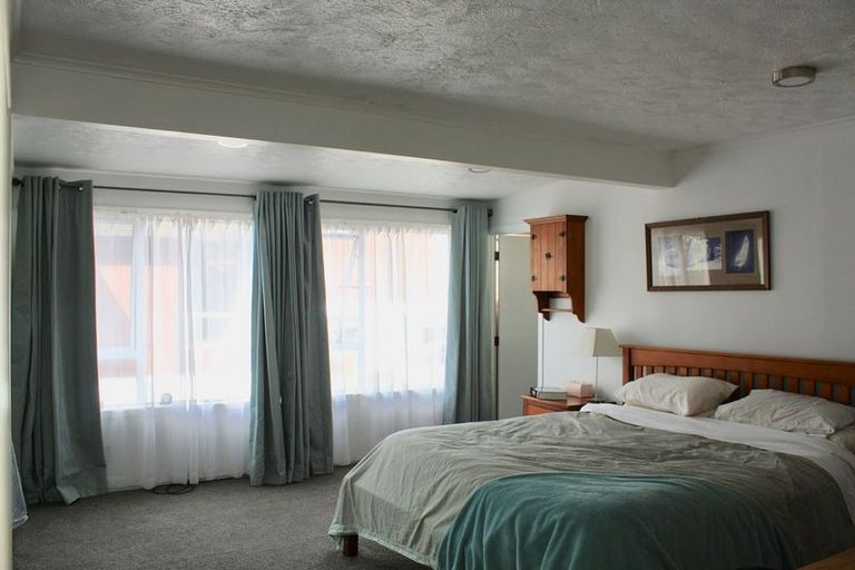 Photo of property in 65 Hebron Road, Waiake, Auckland, 0630