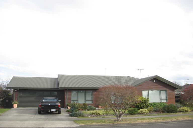 Photo of property in 39 Whiting Crescent, Greenmeadows, Napier, 4112