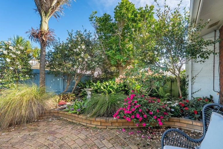 Photo of property in 2/11 Kawerau Avenue, Devonport, Auckland, 0624