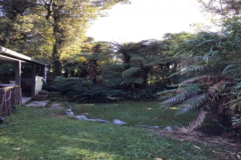 Photo of property in 6 Marks Road, Haast, 7886