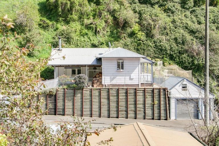 Photo of property in 124a Shakespeare Road, Bluff Hill, Napier, 4110
