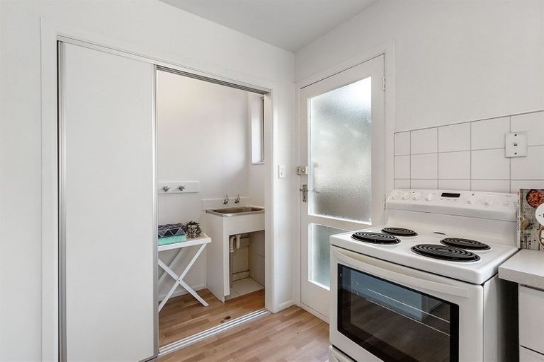 Photo of property in 2/18 Wanstead Place, Woolston, Christchurch, 8062