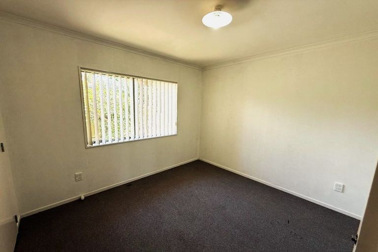 Photo of property in 22 Matilda Place, Weymouth, Auckland, 2103