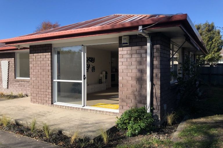 Photo of property in 2/46 Division Street, Riccarton, Christchurch, 8041