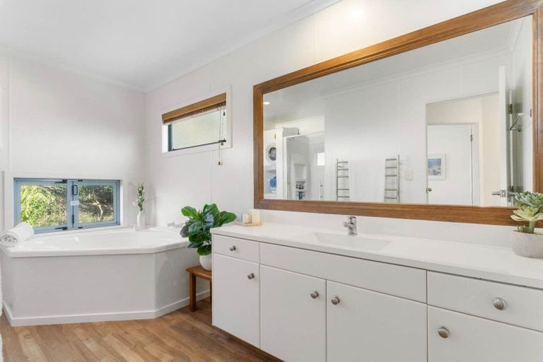 Photo of property in 137a Oceanbeach Road, Mount Maunganui, 3116