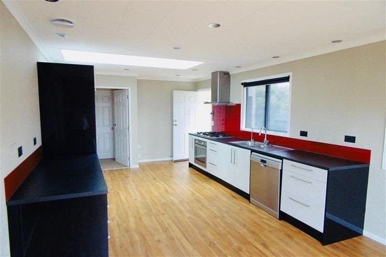 Photo of property in 147 Govett Avenue, Frankleigh Park, New Plymouth, 4310