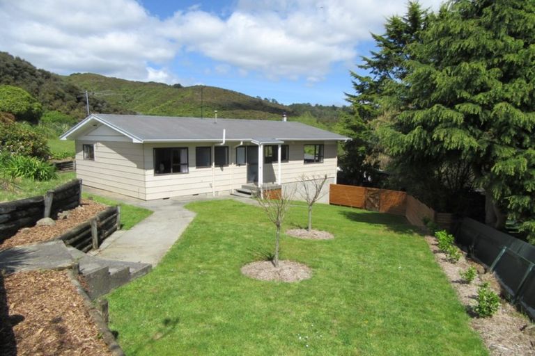 Photo of property in 9 Oaklands Grove, Clouston Park, Upper Hutt, 5018
