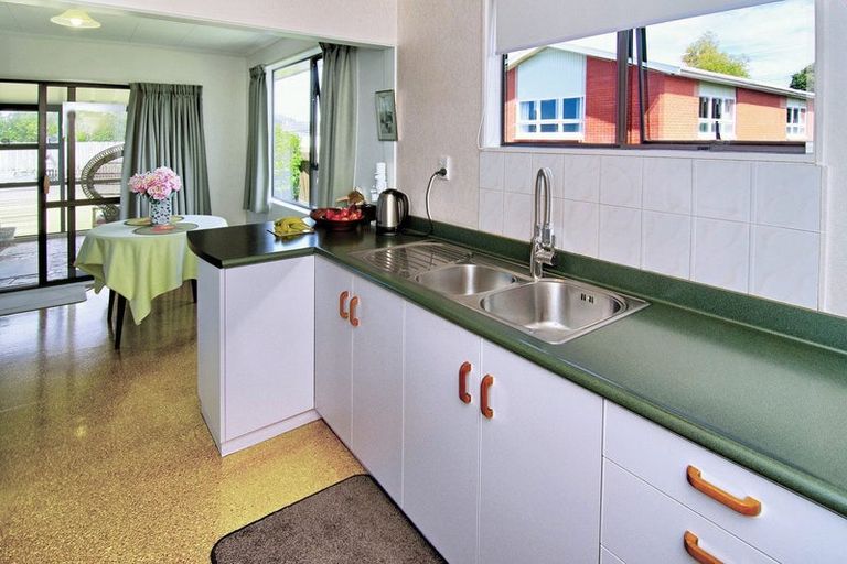 Photo of property in 1 Lowes Place, Solway, Masterton, 5810