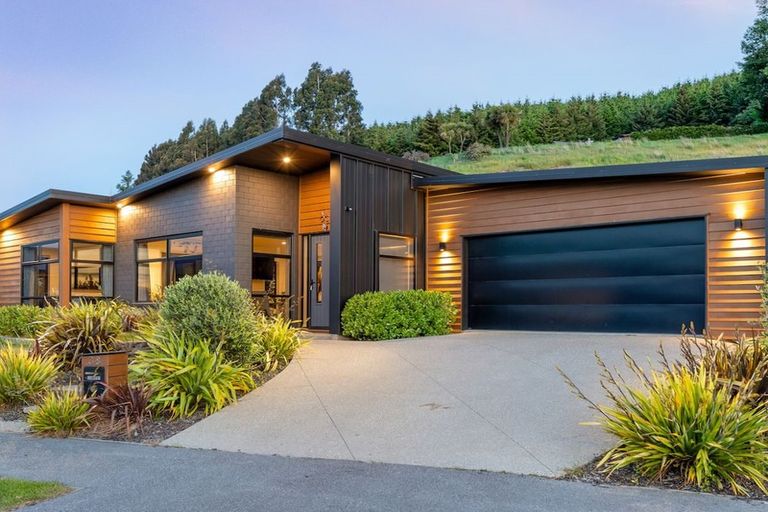 Photo of property in 38 Risinghurst Terrace, Lower Shotover, Queenstown, 9304