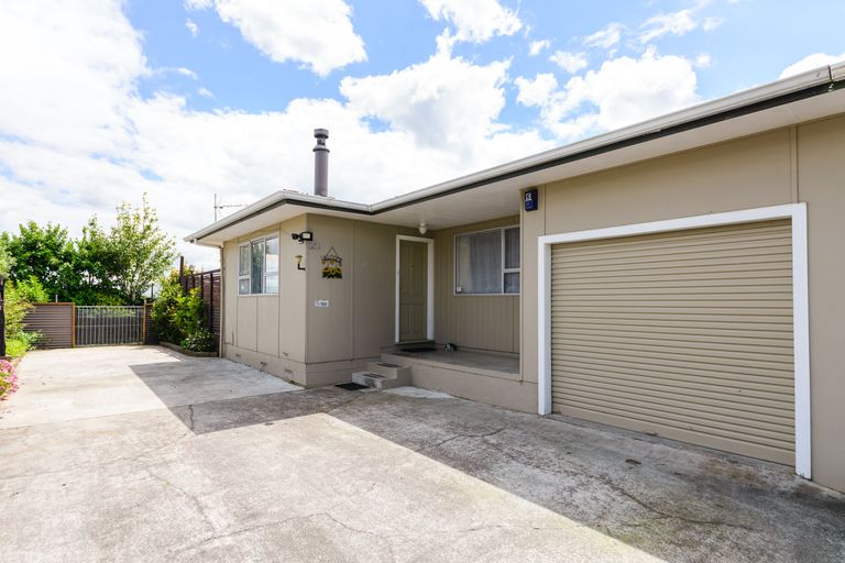Photo of property in 15a Meadowbrook Drive, Cloverlea, Palmerston North, 4412