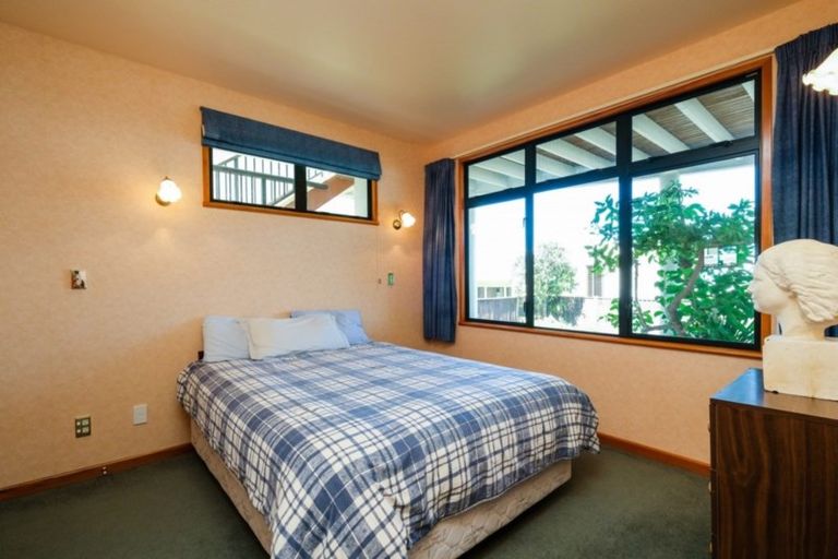 Photo of property in 14 Harvey Road, Bluff Hill, Napier, 4110