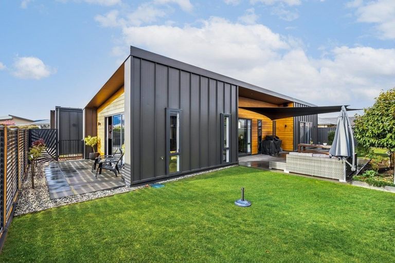 Photo of property in 11 Magnetic Place, Cromwell, 9310