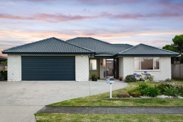 Photo of property in 15 Reel Road, Athenree, Waihi Beach, 3611