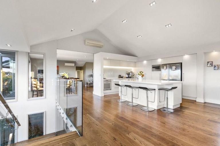 Photo of property in 86 Marine Parade, Mellons Bay, Auckland, 2014