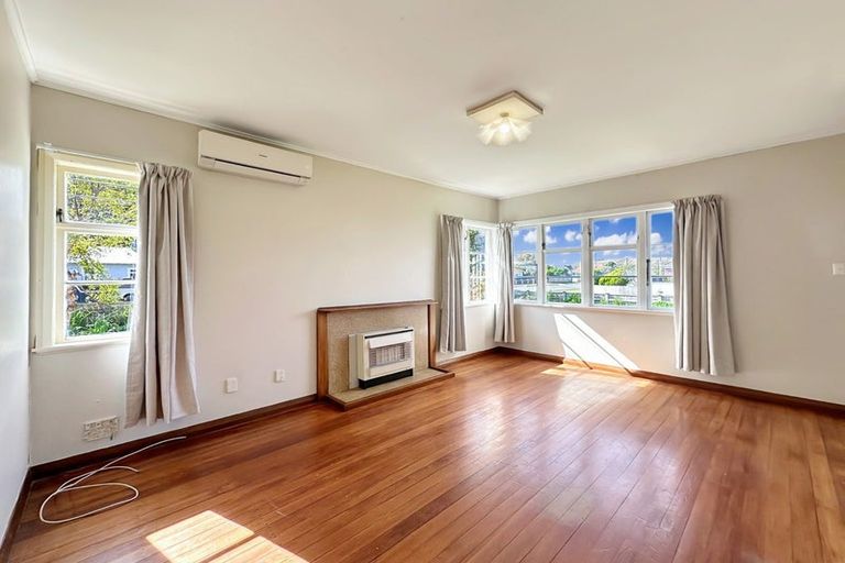 Photo of property in 2 White Street, Whanganui East, Whanganui, 4500