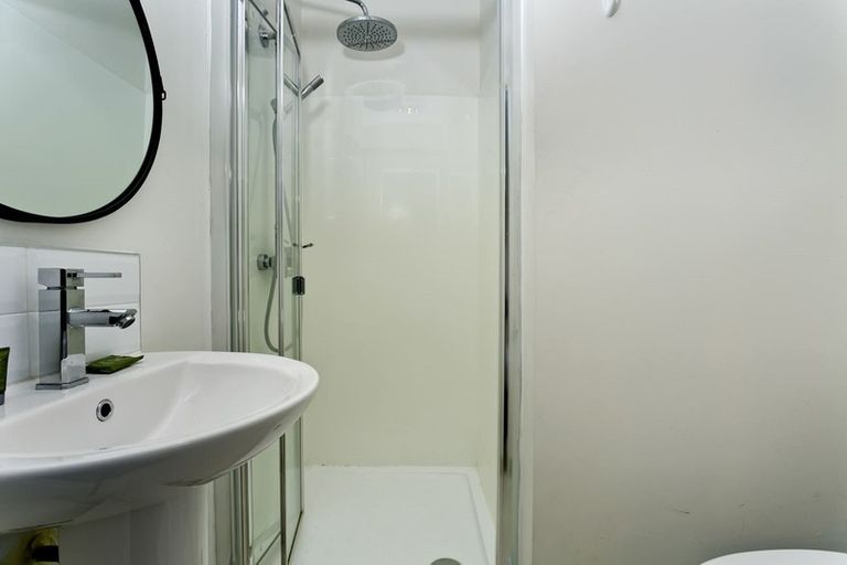 Photo of property in 2/152 Manuka Road, Bayview, Auckland, 0629