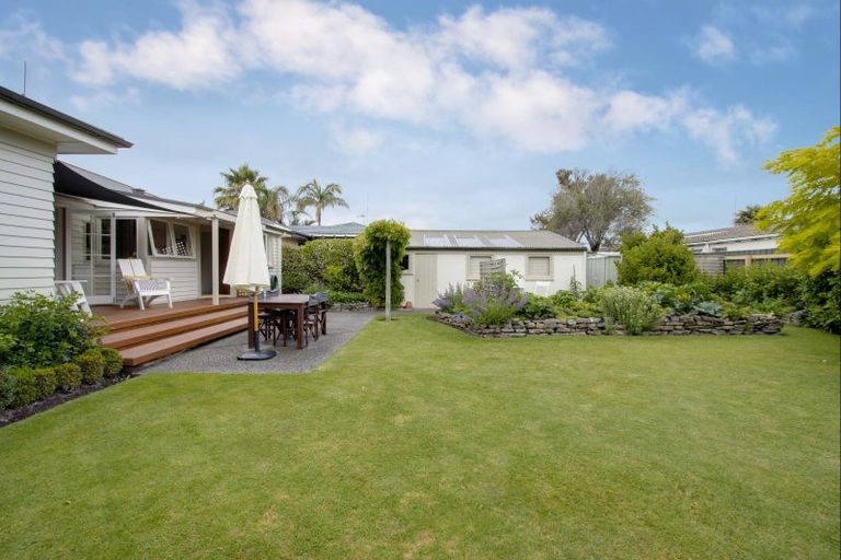 Photo of property in 26 Bowling Road, Greenmeadows, Napier, 4112