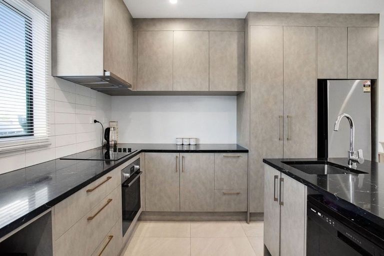 Photo of property in 21a Ventura Street, Mangere, Auckland, 2022